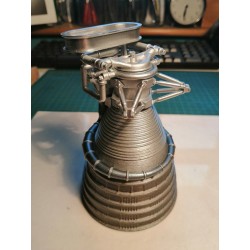 Saturn V F-1 engine (display kit)